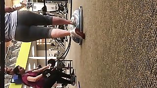 Big white booty working out